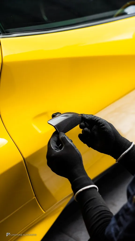 Ferrari F8 มือจับคาร์บอน Novitec
