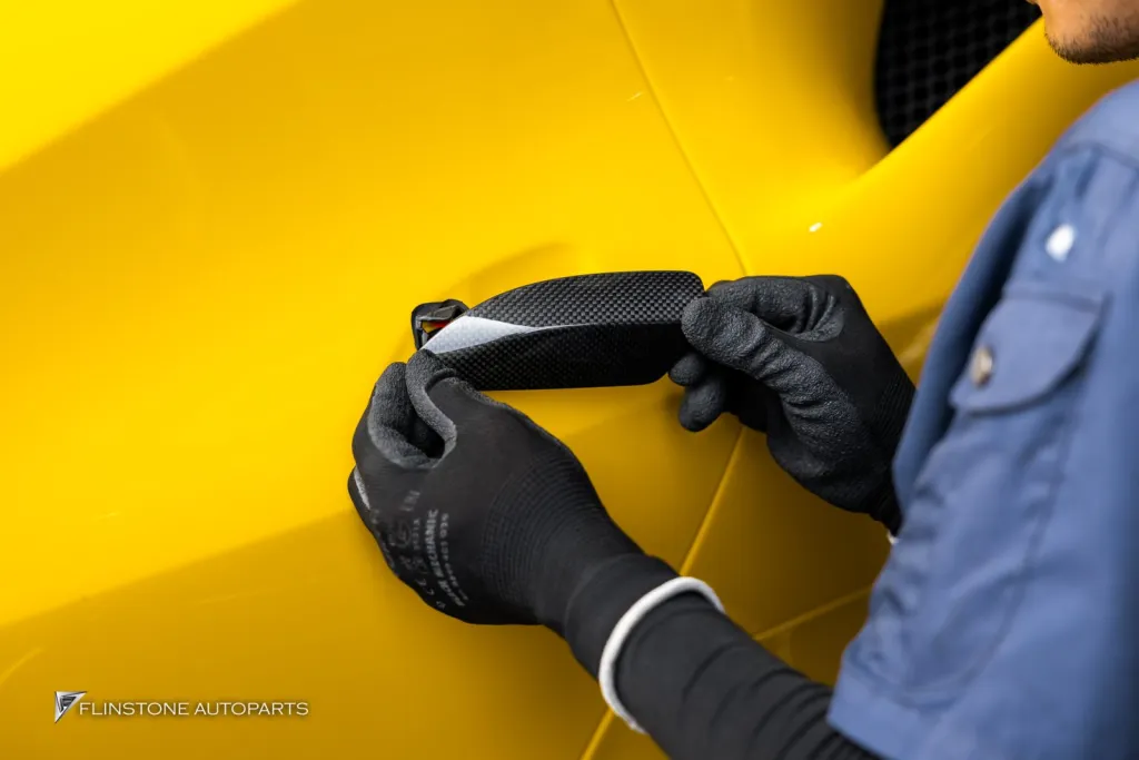 Ferrari F8 มือจับคาร์บอน Novitec