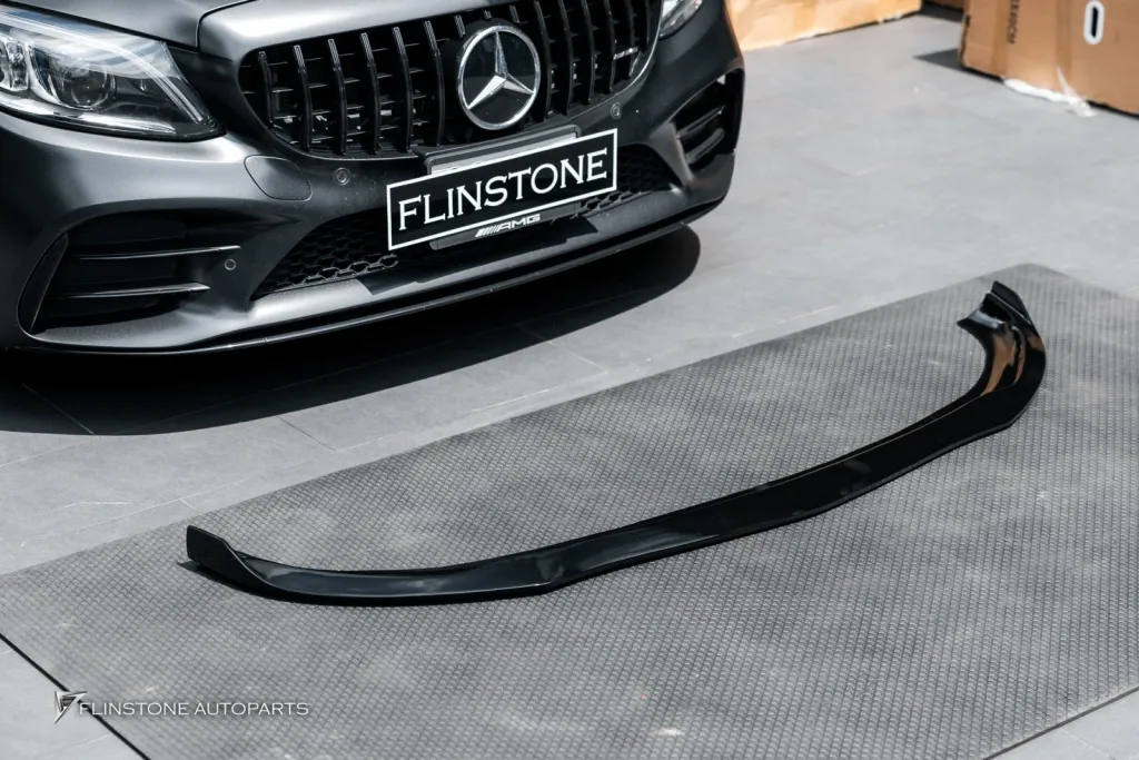 Mercedes Benz C205 Lip