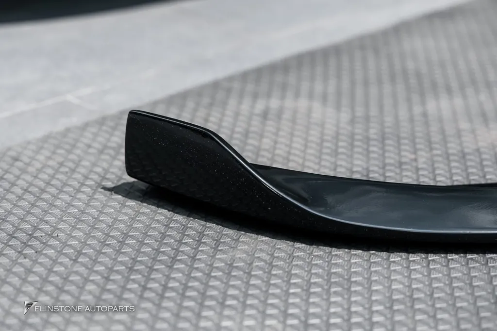 Mercedes Benz C205 Lip