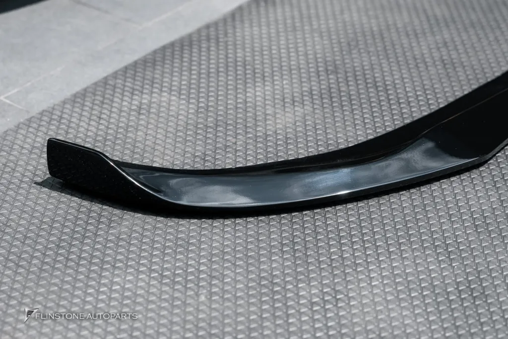 Mercedes Benz C205 Lip