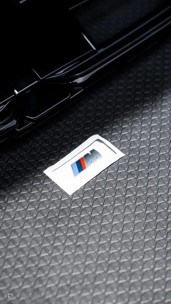 BMW i5 G60 กระจัง Led โลโก้