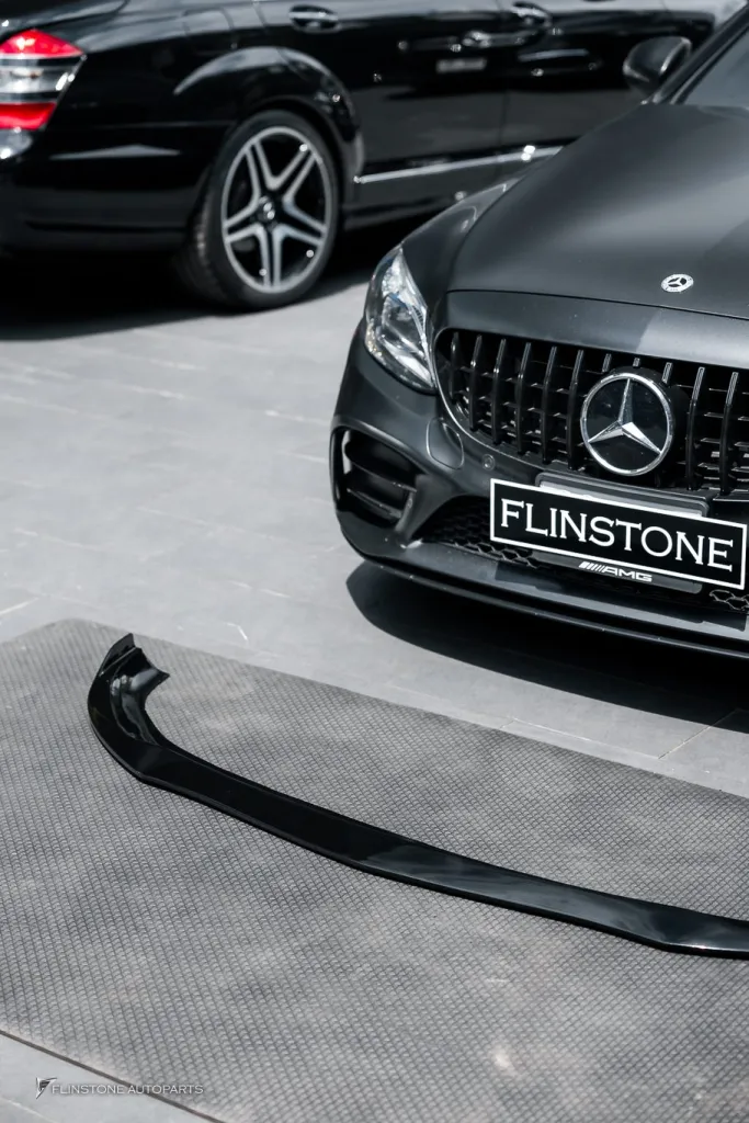 Mercedes Benz C205 Lip