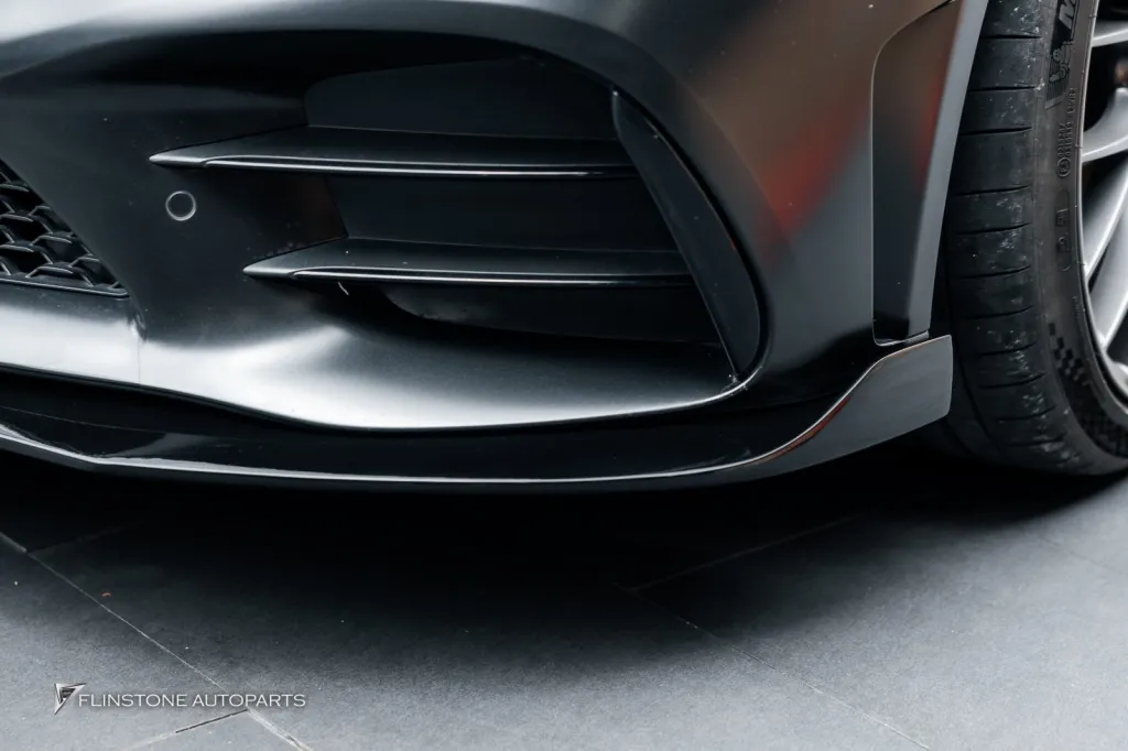 Mercedes Benz C205 Lip