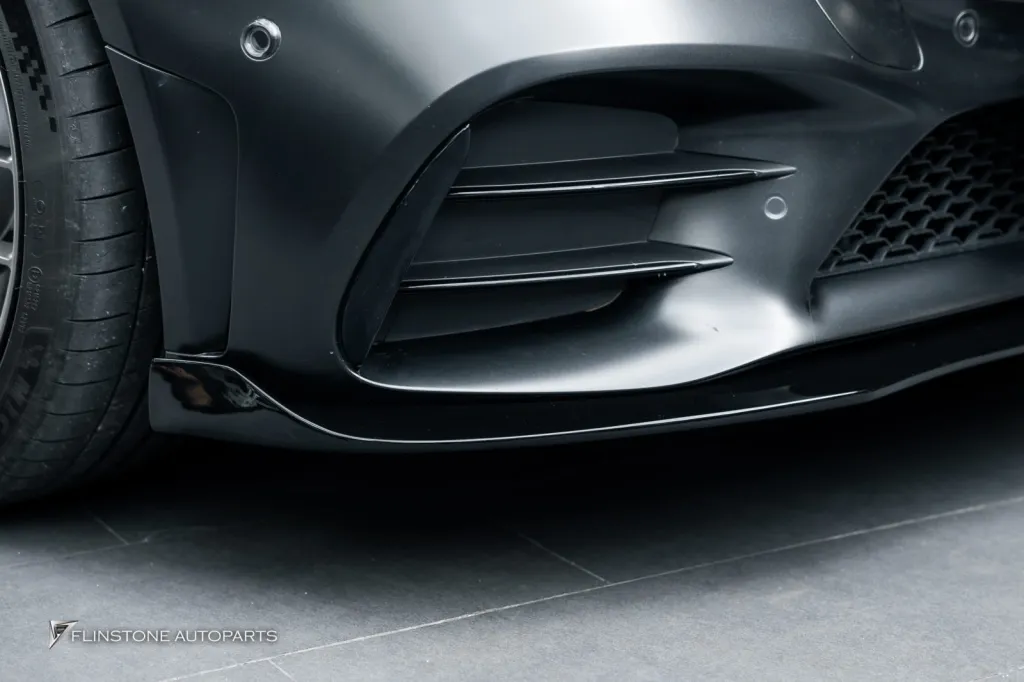 Mercedes Benz C205 Lip