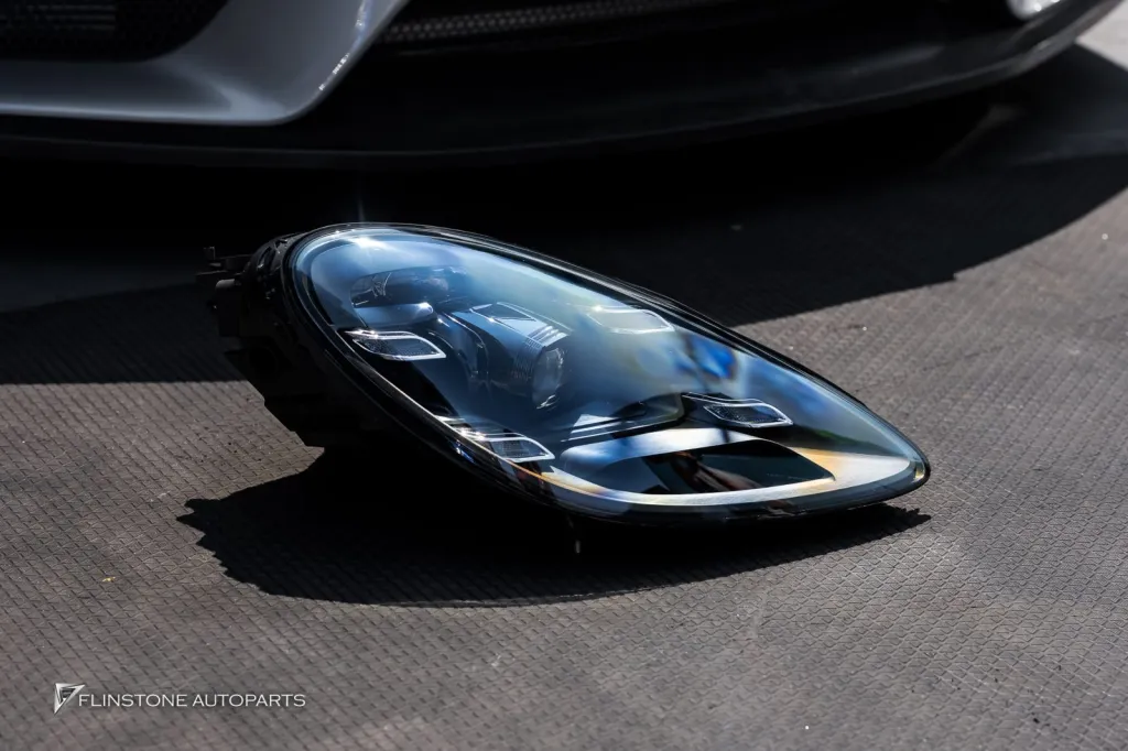 Porsche 718 ไฟหน้า PDLS