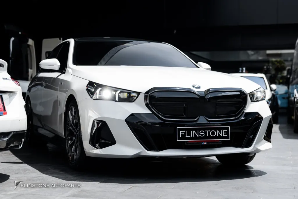 BMW i5 G60 กระจัง Led โลโก้