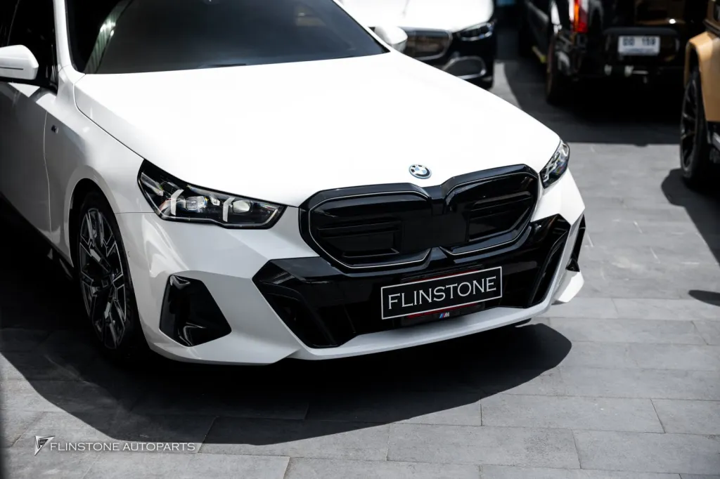 BMW i5 G60 กระจัง Led โลโก้