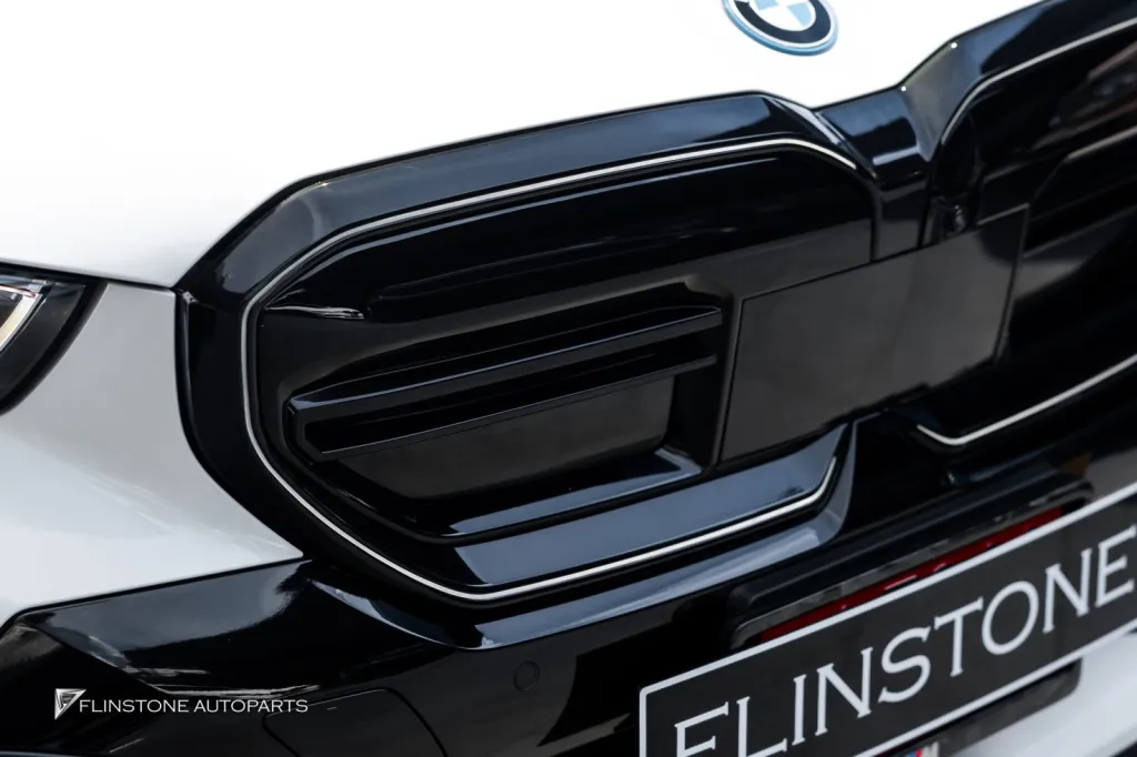 BMW i5 G60 กระจัง Led โลโก้