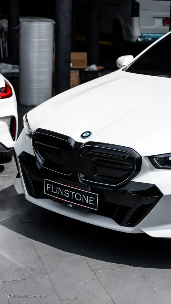 BMW i5 G60 กระจัง Led โลโก้