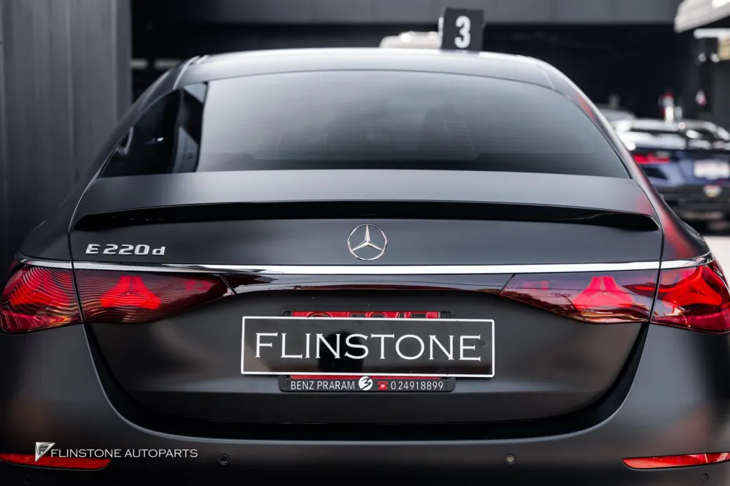 Mercedes Benz W214 สปอยเลอร์