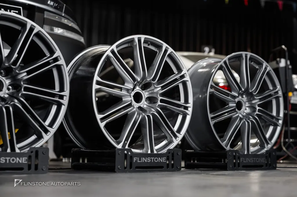 Aston Martin ล้อ