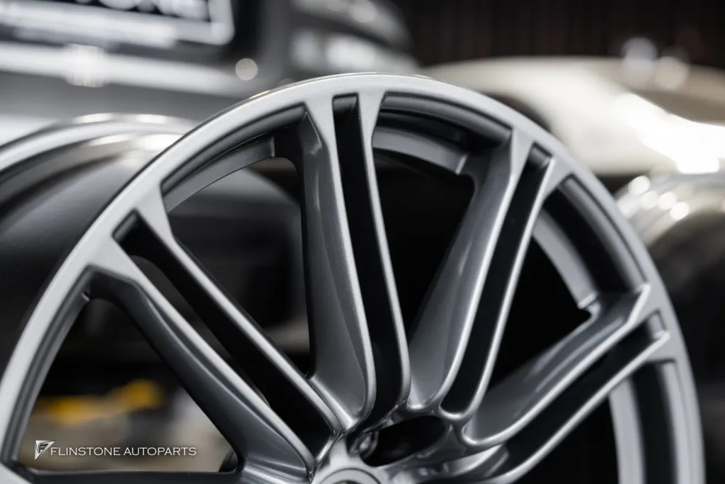 Aston Martin ล้อ