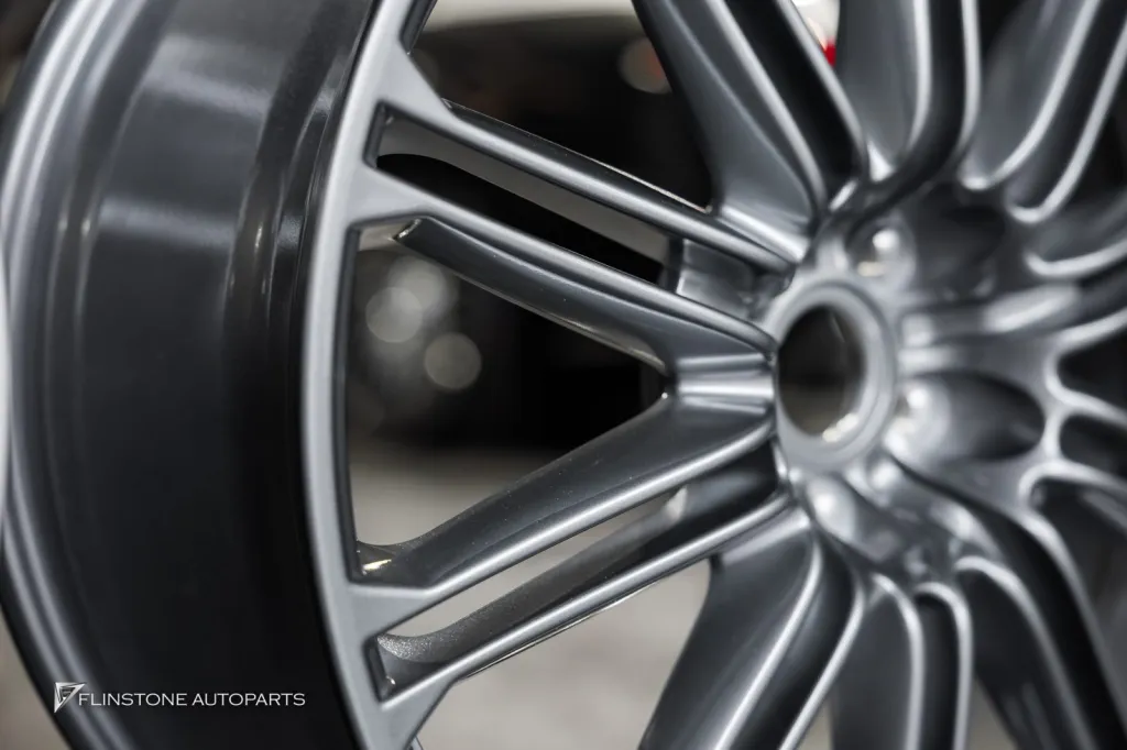 Aston Martin ล้อ