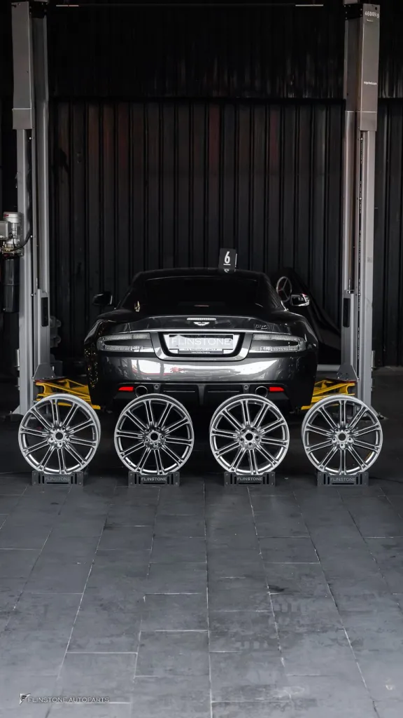 Aston Martin ล้อ