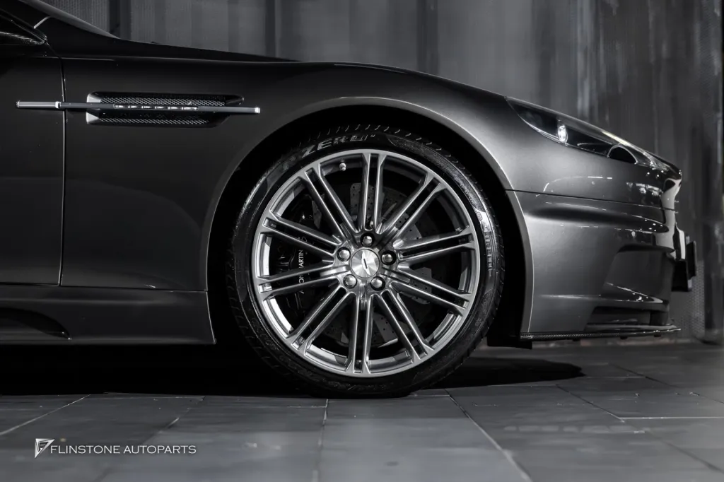Aston Martin ล้อ