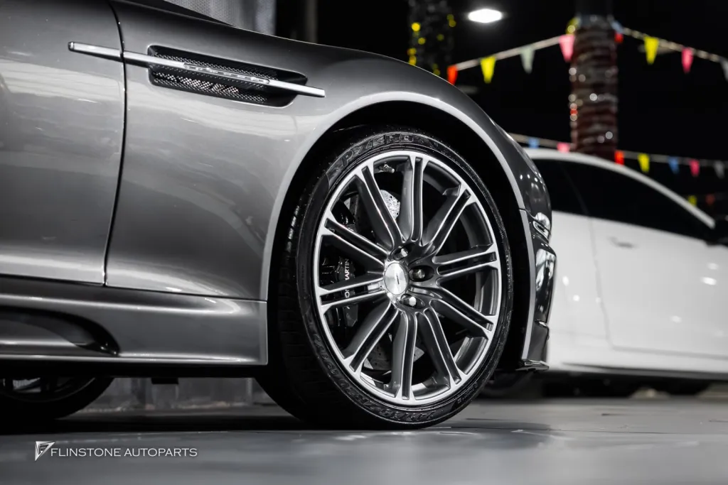 Aston Martin ล้อ