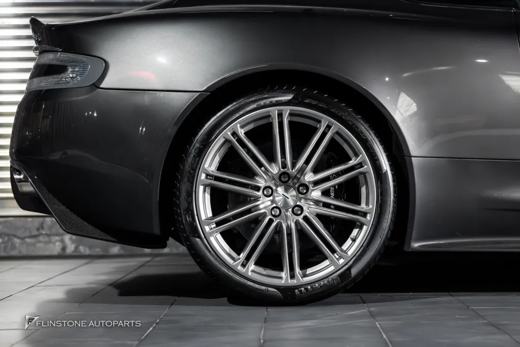 Aston Martin ล้อ