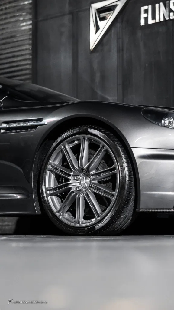 Aston Martin ล้อ