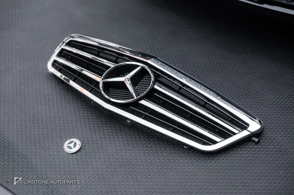 Mercedes Benz W212 กระจัง โลโก้