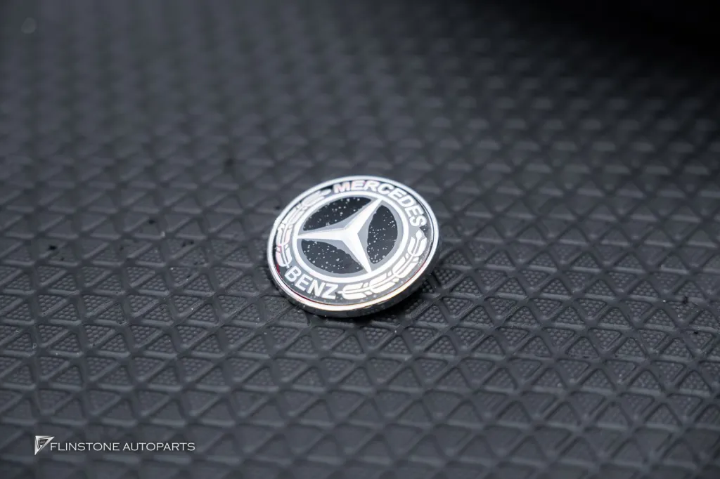 Mercedes Benz W212 กระจัง โลโก้
