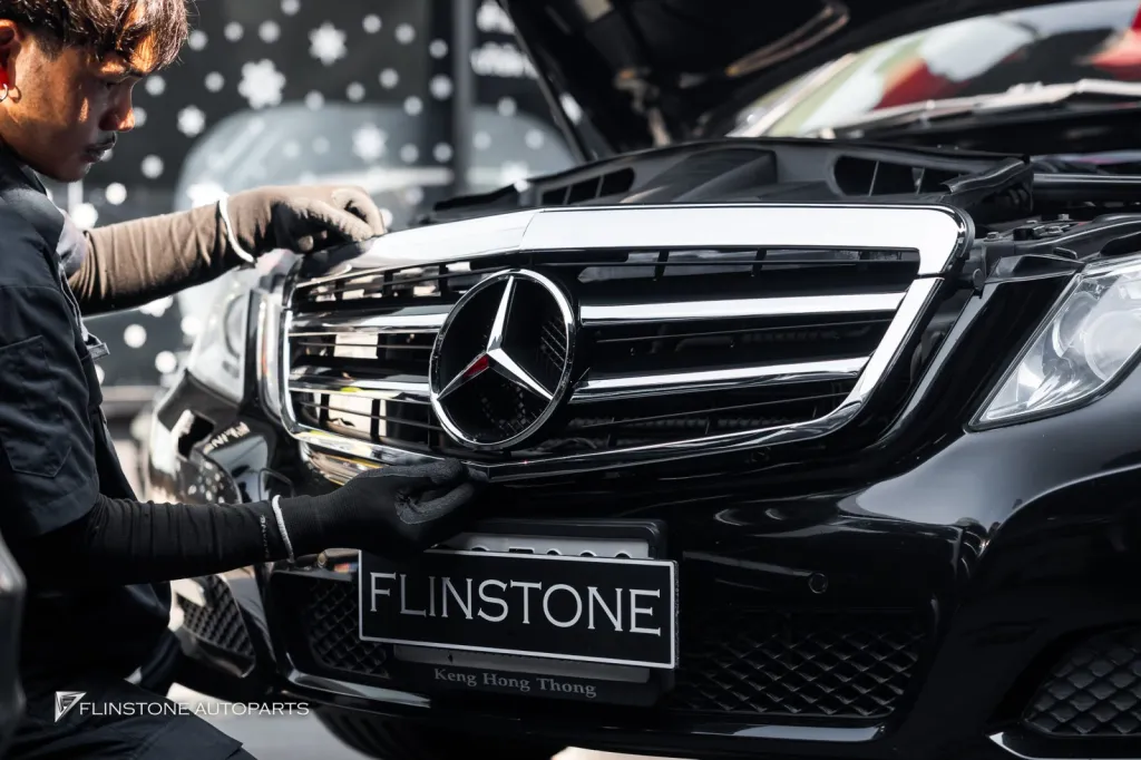Mercedes Benz W212 กระจัง โลโก้