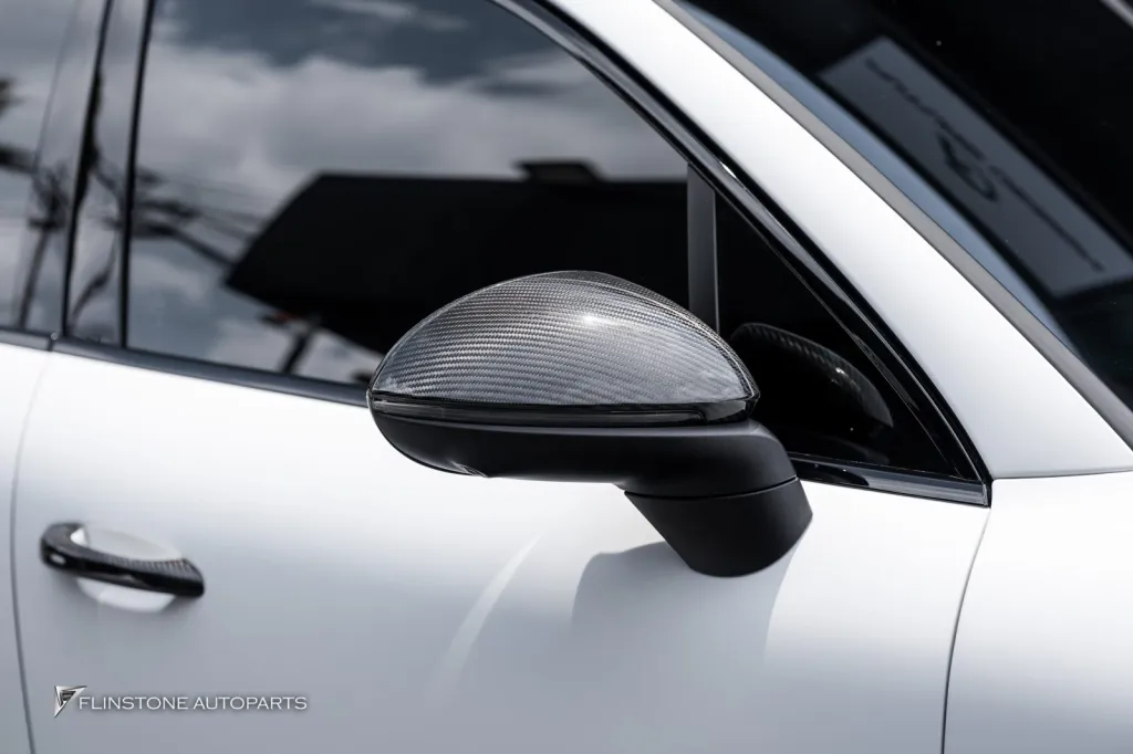 Porsche Cayenne กันชนท้าย ดิฟ ปลายท่อ มือจับ กระจกคาร์บอน Usus