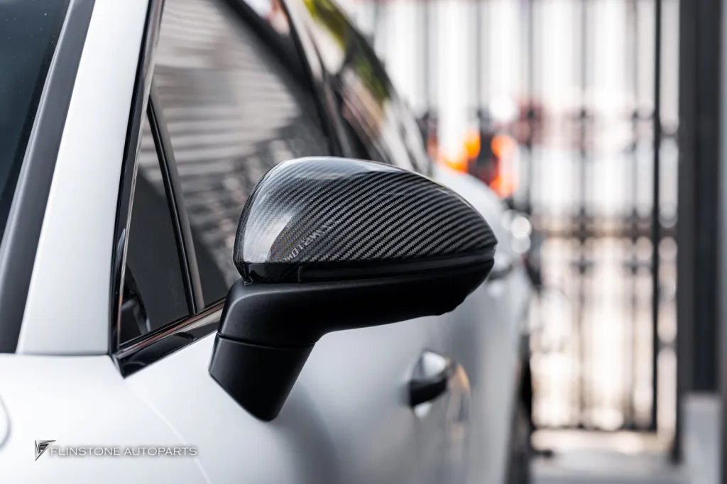 Porsche Cayenne กันชนท้าย ดิฟ ปลายท่อ มือจับ กระจกคาร์บอน Usus