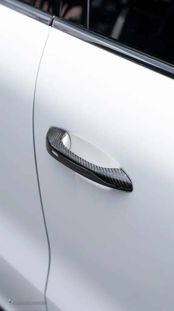 Porsche Cayenne กันชนท้าย ดิฟ ปลายท่อ มือจับ กระจกคาร์บอน Usus