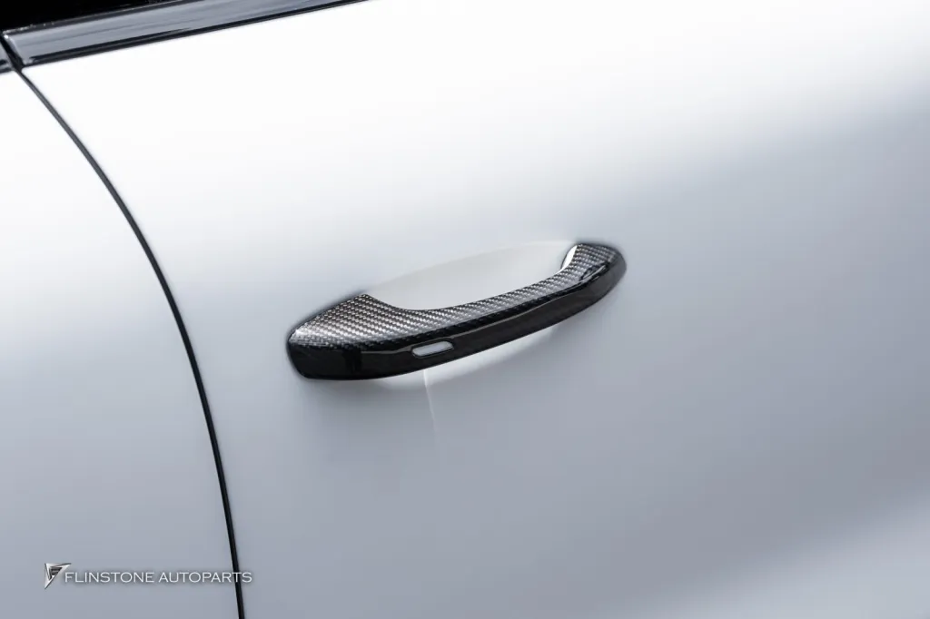 Porsche Cayenne กันชนท้าย ดิฟ ปลายท่อ มือจับ กระจกคาร์บอน Usus