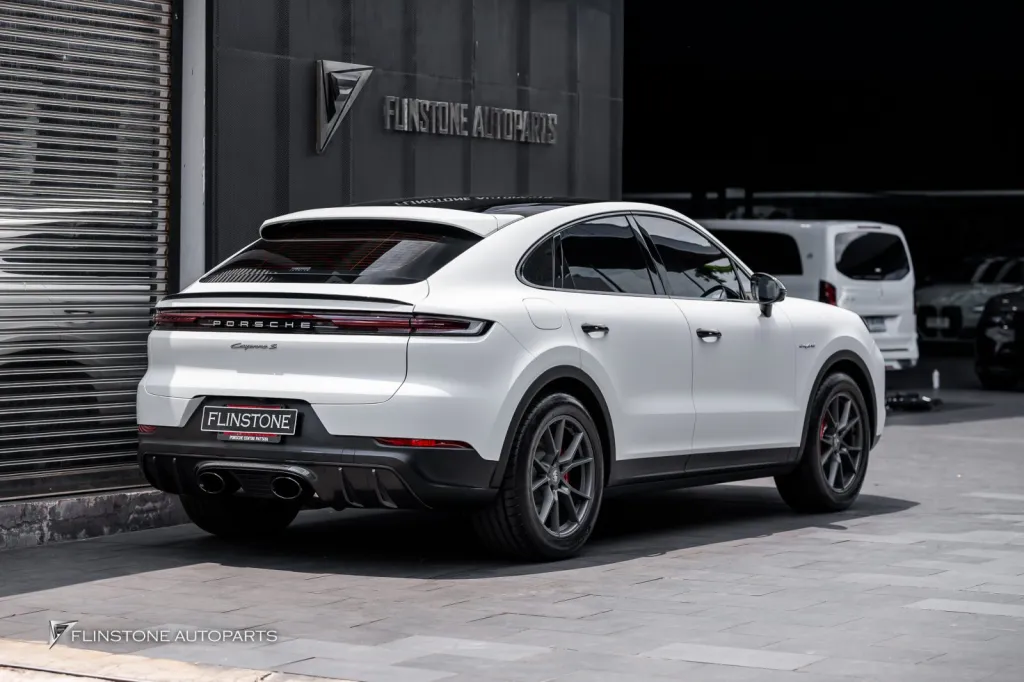 Porsche Cayenne กันชนท้าย ดิฟ ปลายท่อ มือจับ กระจกคาร์บอน Usus