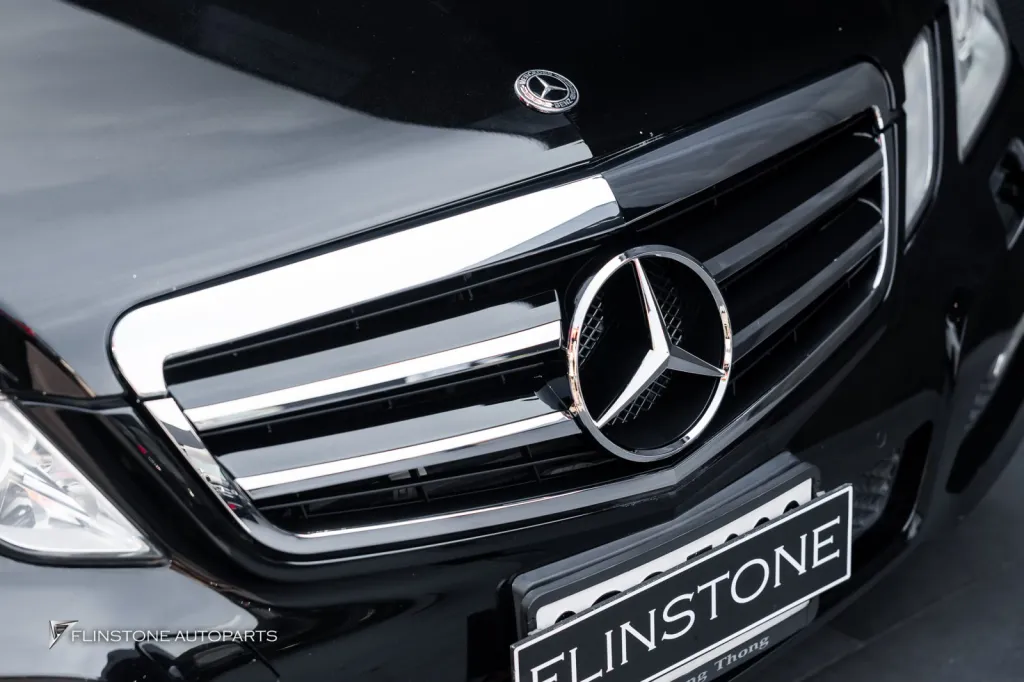 Mercedes Benz W212 กระจัง โลโก้