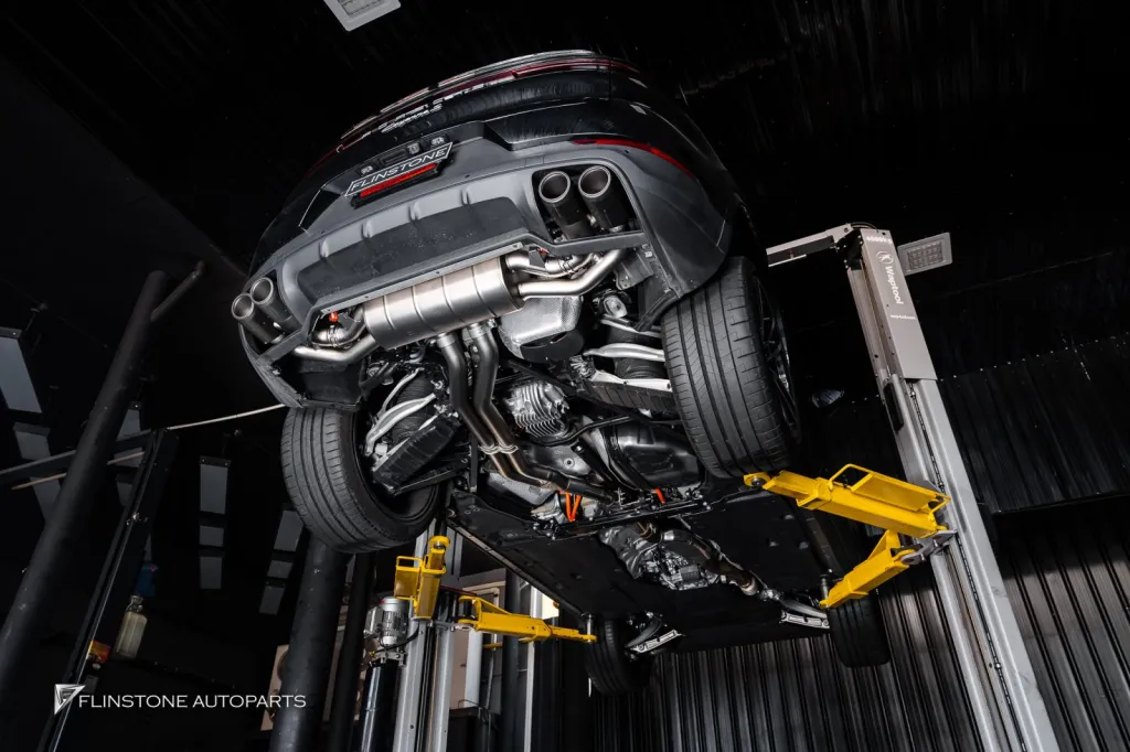 Porsche Cayenne 排气管 Akrapovic