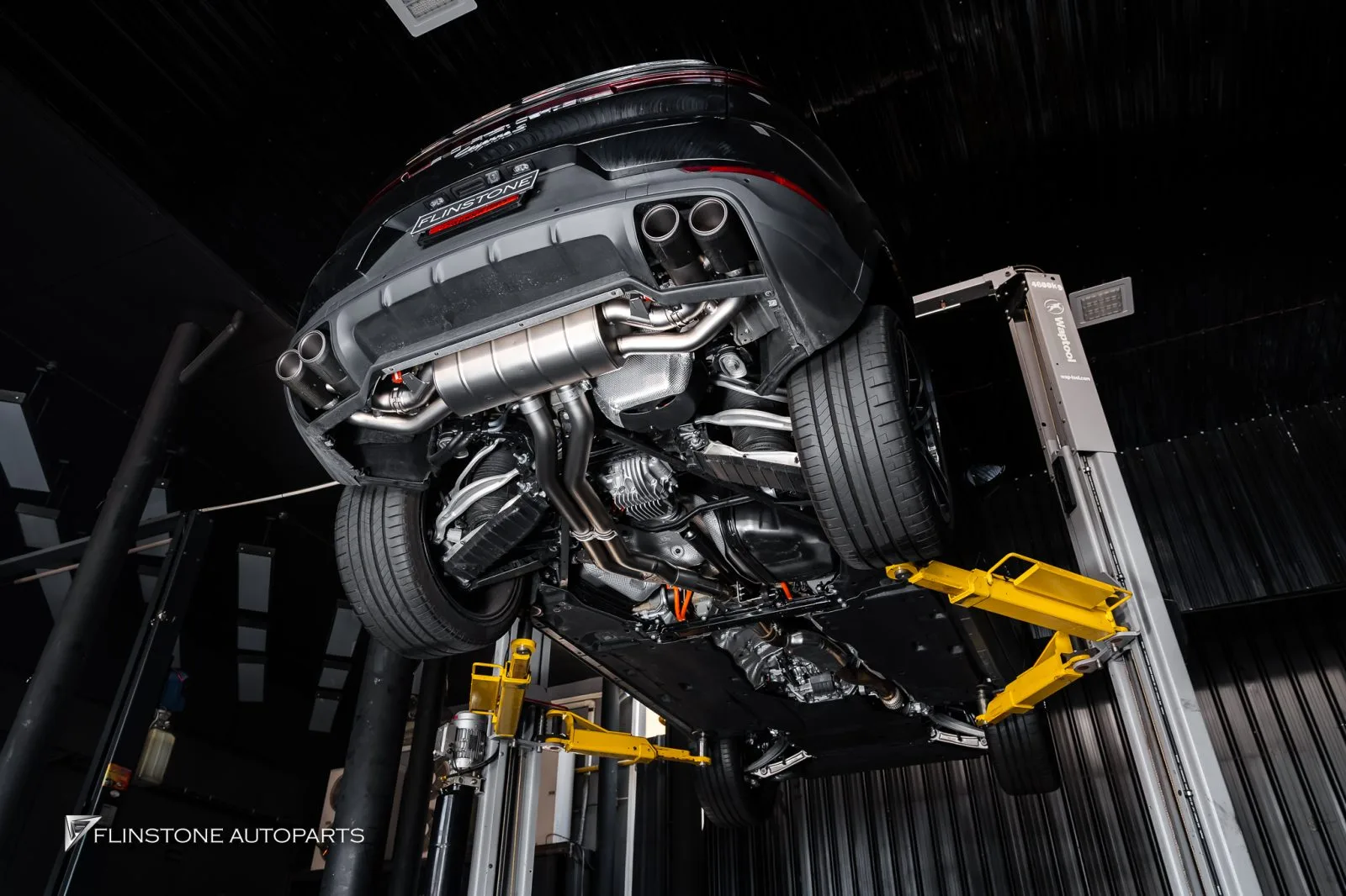 Porsche Cayenne ท่อ Akrapovic