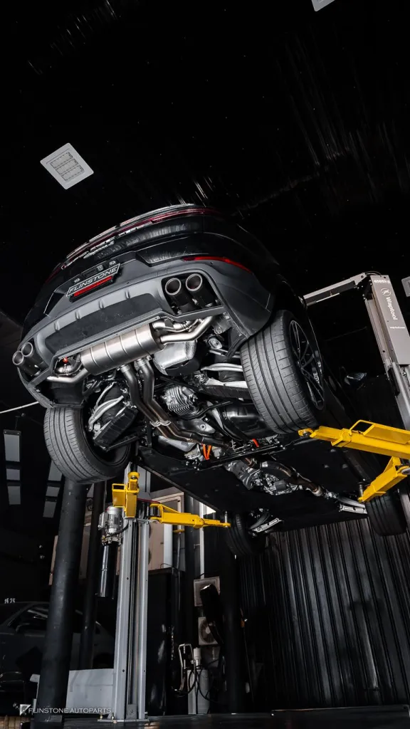 Porsche Cayenne 排气管 Akrapovic