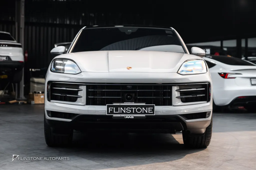 Porsche Cayenne โลโก้ดำ ปลายท่อ