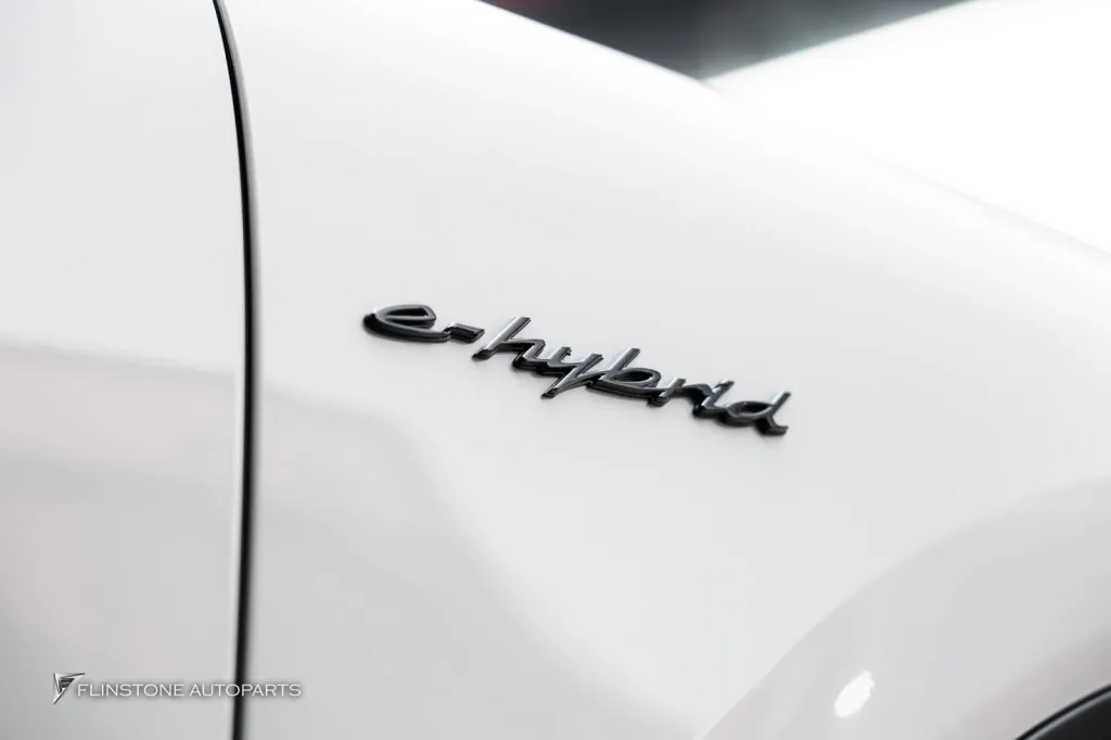 Porsche Cayenne โลโก้ดำ ปลายท่อ