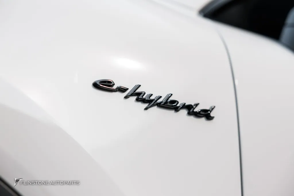 Porsche Cayenne โลโก้ดำ ปลายท่อ