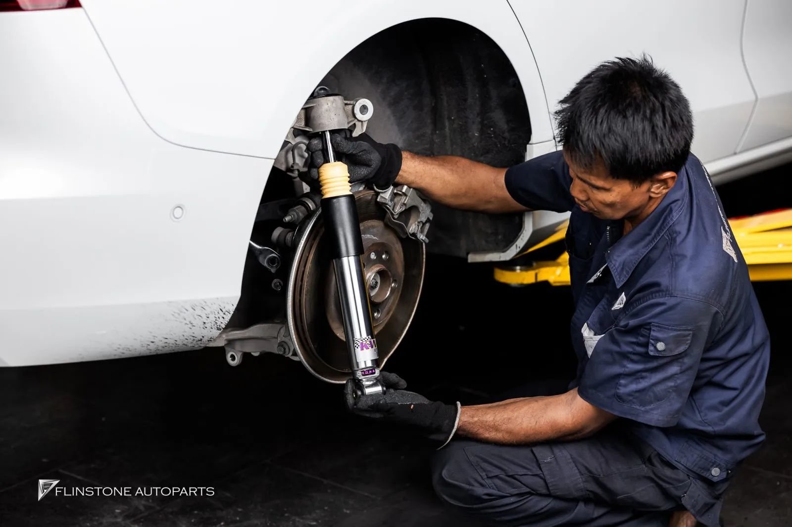 Volvo V60 ค้ำโช้ค Ohlins กระจก กรอง BMC โลโก้ดำ ท่อ ล้่อ Usus โช้ค KW — Install_