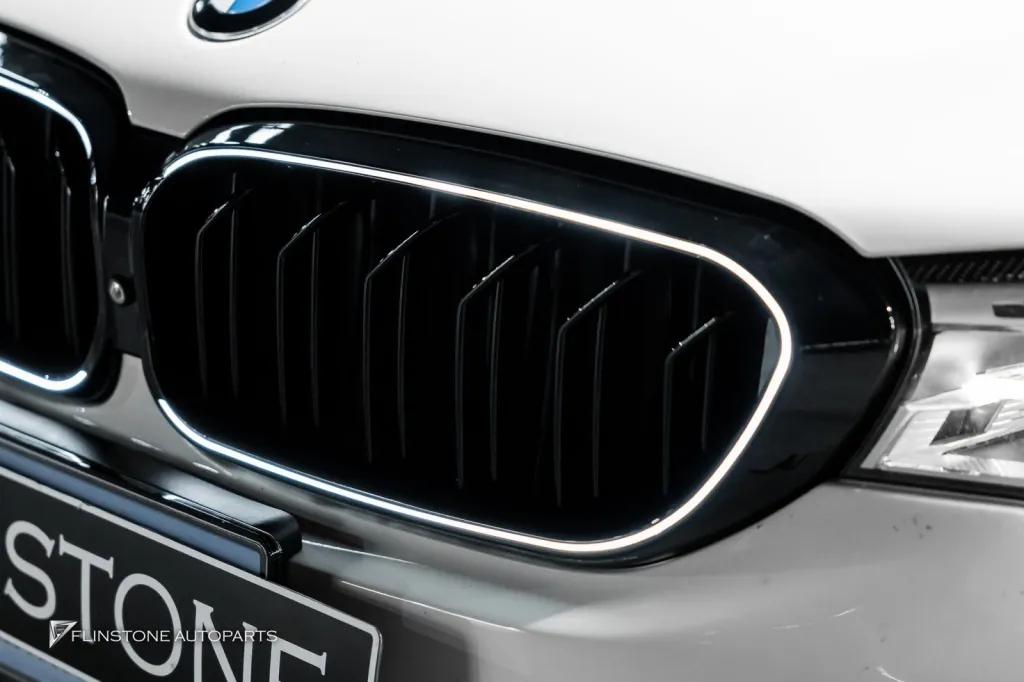 BMW G30 กระจัง LED