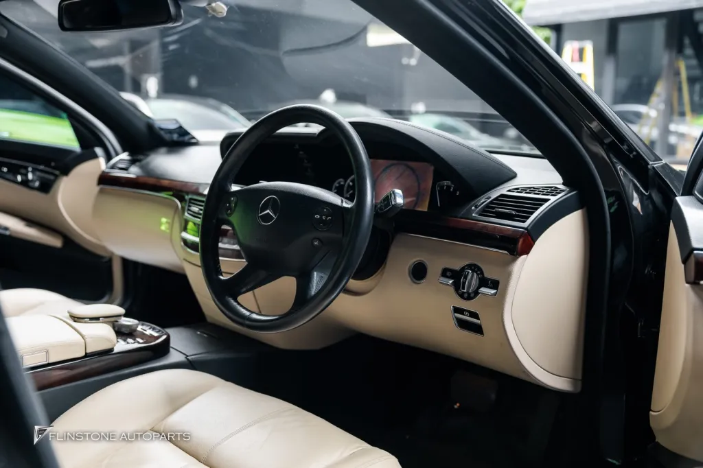 Mercedes Benz Sclass 4 คัน — คันที่ 1