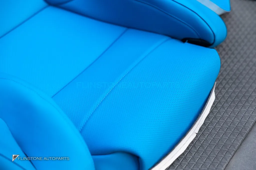 Porsche 992 ภายในฟ้า