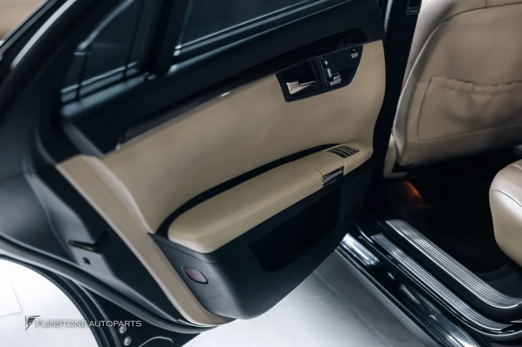 Mercedes Benz Sclass 4 คัน — คันที่ 1