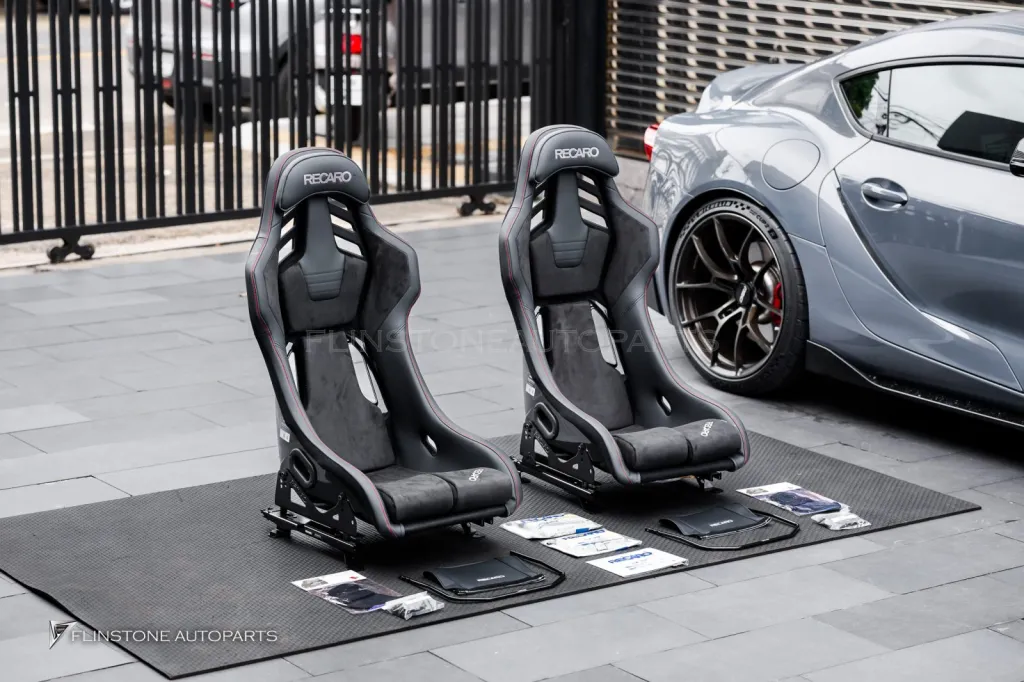 GR Srupa Seats Recaro