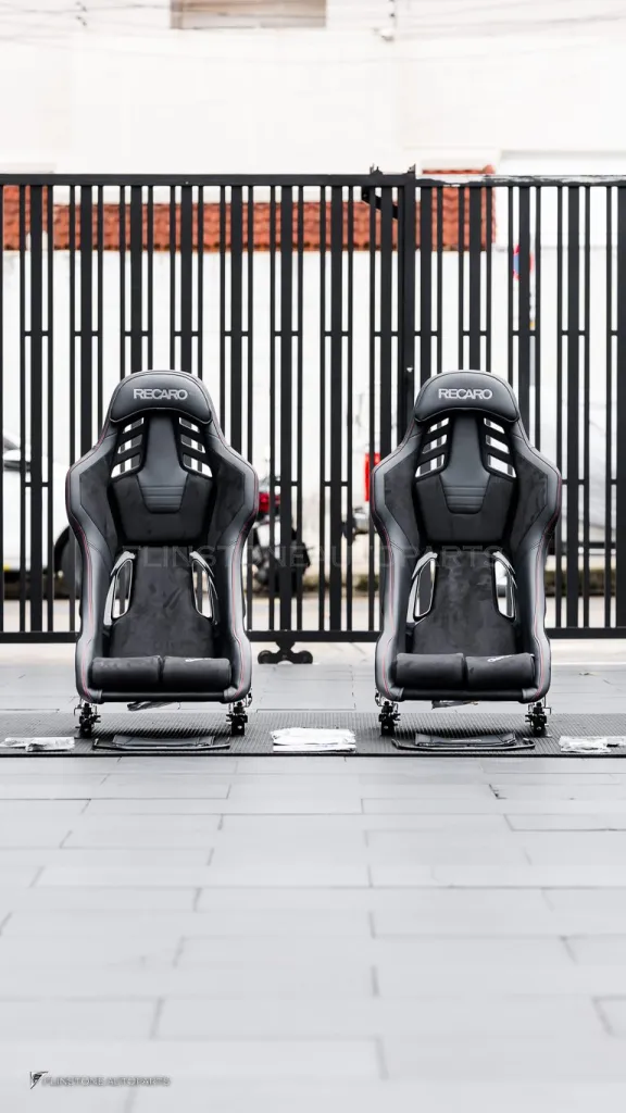 GR Srupa Seats Recaro