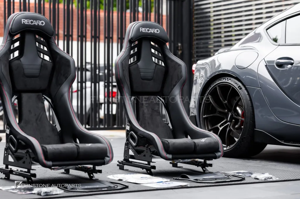 GR Srupa Seats Recaro