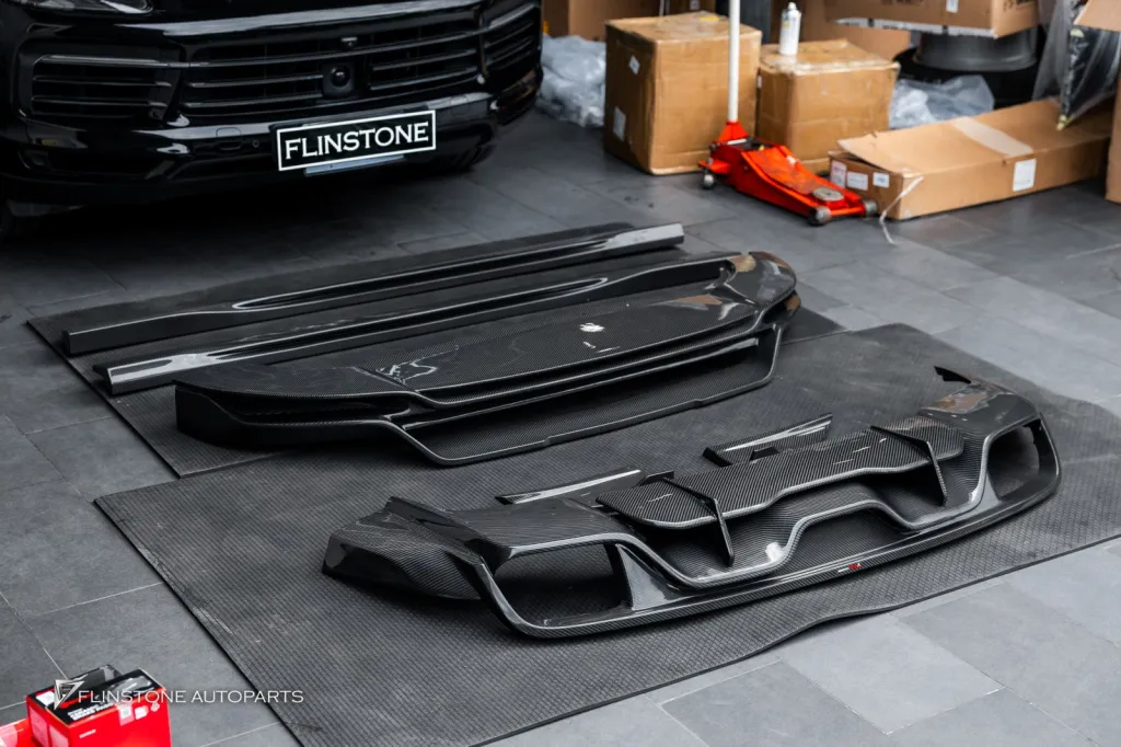 Porsche Cayenne คาร์บอน Takd