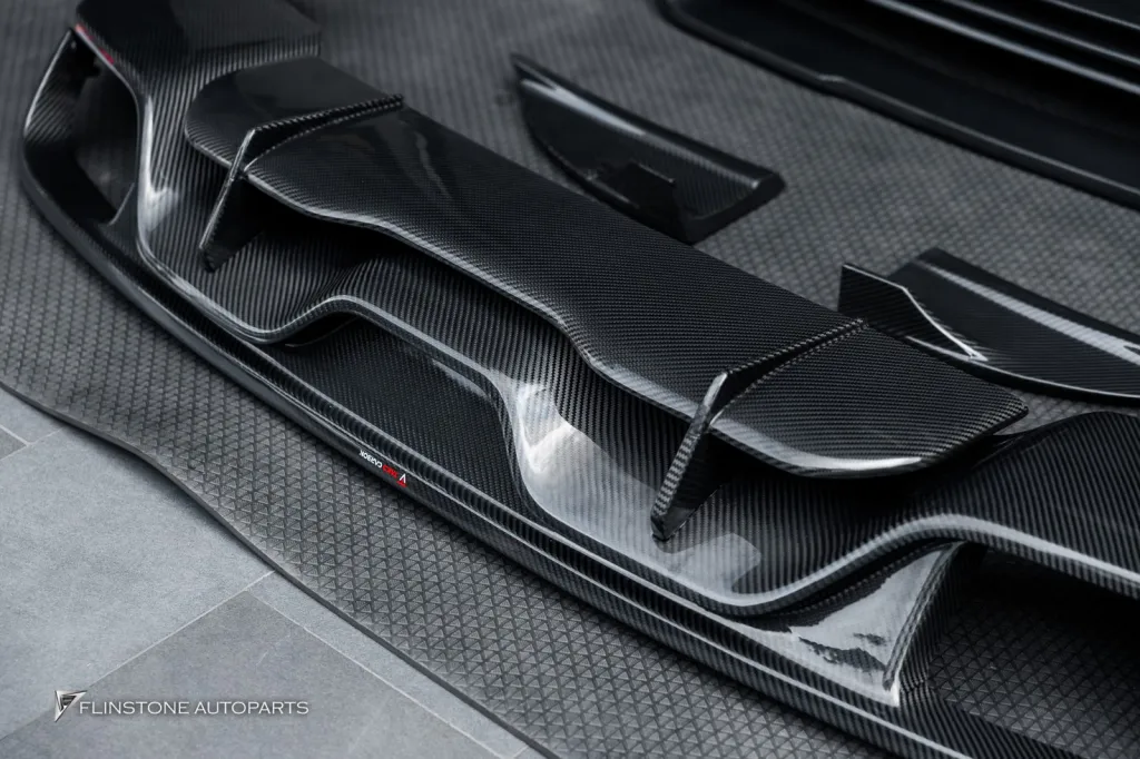 Porsche Cayenne คาร์บอน Takd