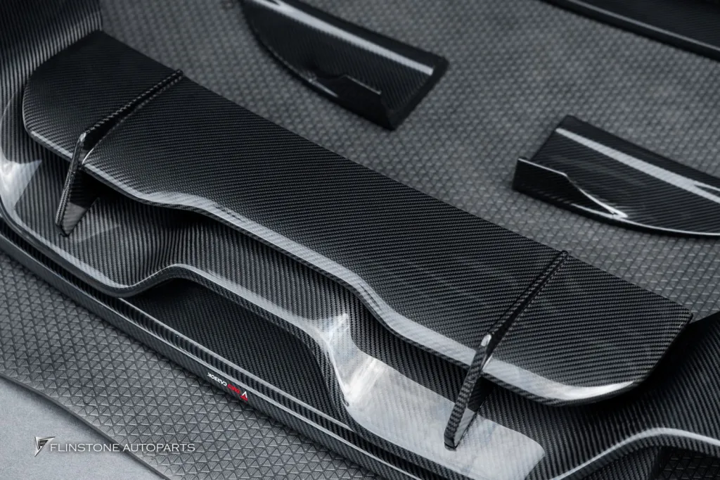 Porsche Cayenne คาร์บอน Takd