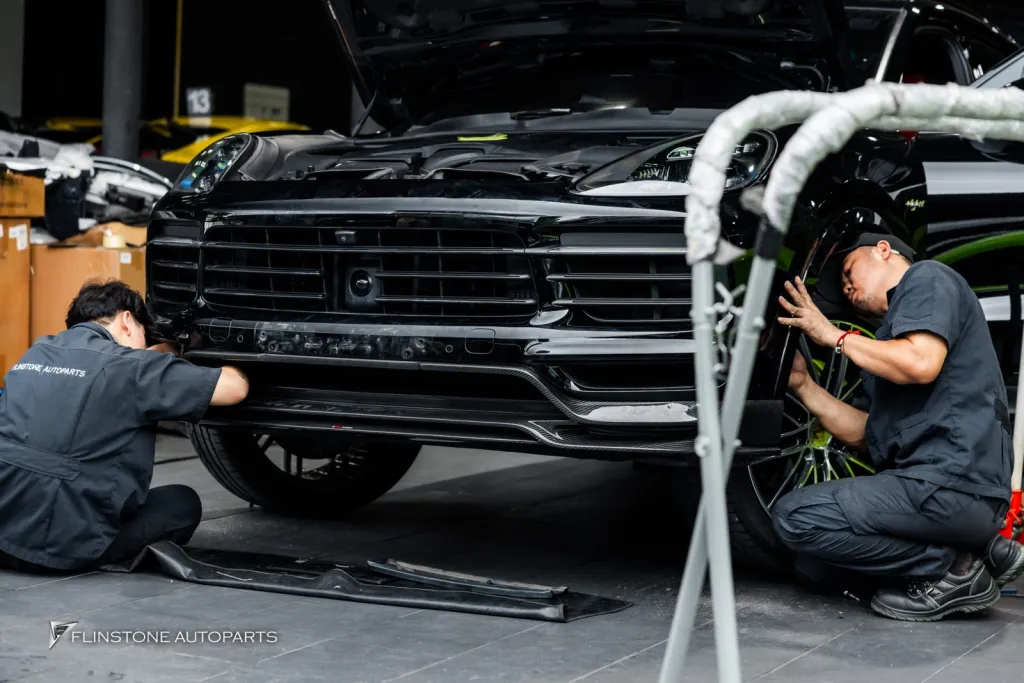 Porsche Cayenne คาร์บอน Takd